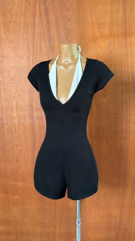 Bodysuit Tay Ngắn Cổ Tim AKA Taygu | BS69