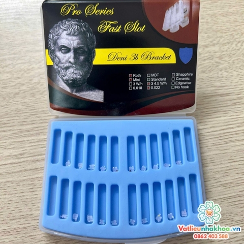 Mắc cài sứ Deni 3B (Ông già)