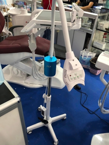Đèn tẩy trắng răng M66