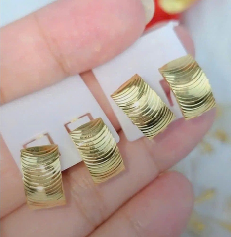 H7-006 Bông tai sọc vàng titan không rỉ sét sử dụng bền đẹp trong nhiều sự kiện