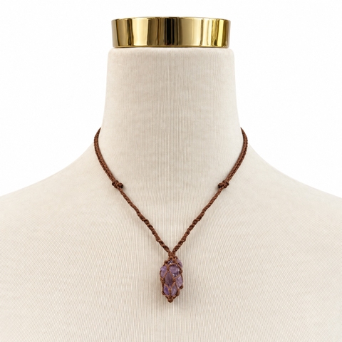 MERAKI TOWN - Single Stone Necklace in Amethyst