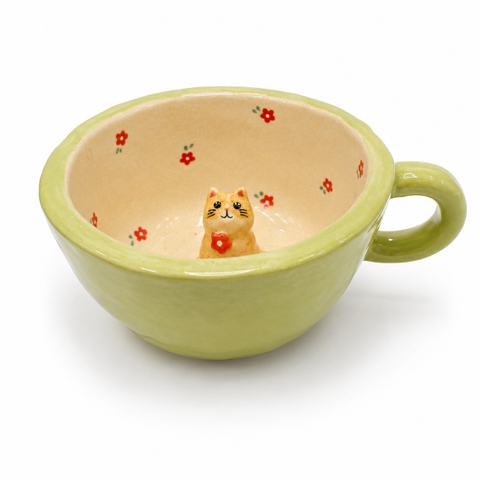 LINDO CRAFTS - Green Mug With Tiny Red Flower & Orange Cat Inside