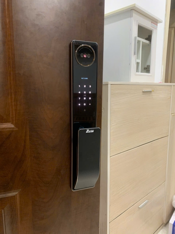 Z68  Khóa Nhận Diện Khuôn mặt Cửa Gỗ
