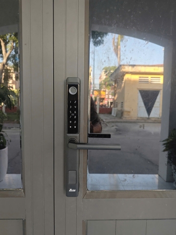 Khóa cửa nhôm Zatos Z102