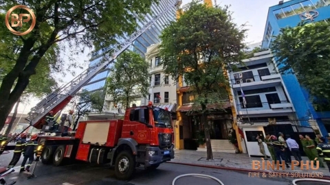 TP.HCM: Giải Cứu Thành Công 2 Nạn Nhân Trong Vụ Cháy Spa Cao Tầng – Lời Cảnh Tỉnh Về An Toàn Thiết Bị Điện