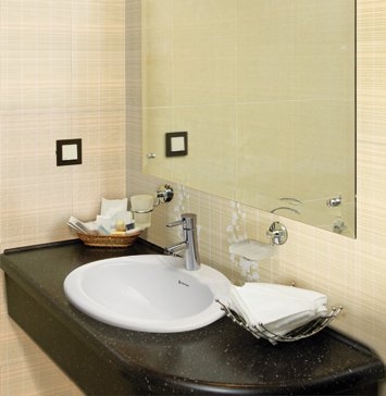 Lavabo chậu rửa mặt Thiên Thanh LB01 âm bàn