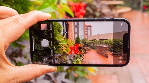 Muốn chụp ảnh đẹp trên iPhone nhưng sợ mình là dân 'Low-tech'? Chỉ với vài thao tác (2023)