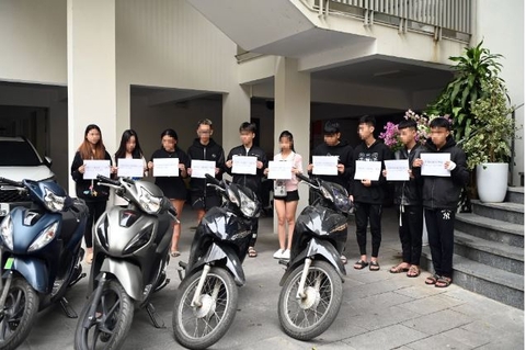 Nữ quái xế chưa có bằng lái khi tham gia đoàn đua tông chết cô gái chờ đèn đỏ