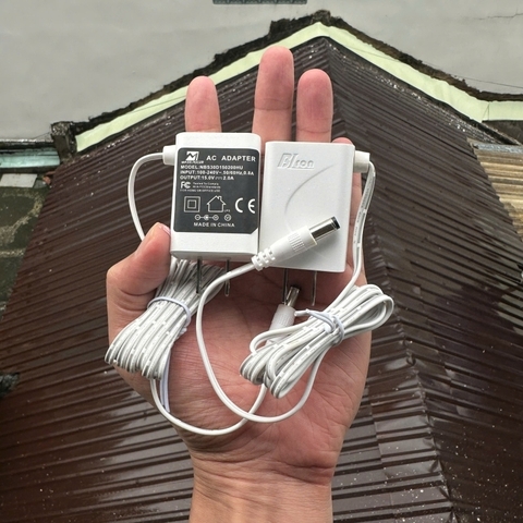 Sạc Nguồn Loa Kéo BLron 15V-2A chui to 5.5mm