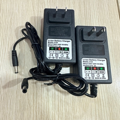 Sạc Nguồn máy tính sạc PIN Li-ion: 21V – 2A Chui Lớn 5.5mm Cho Laptop, Đầu Ghi, Máy Massage