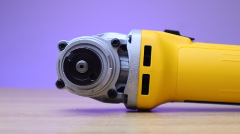Máy mài góc cầm tay 750W Dewalt DWE750S (100mm)