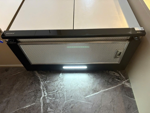 Máy hút mùi âm tủ GrandX GX H60F56B –  950m³/h, vận hành êm ái