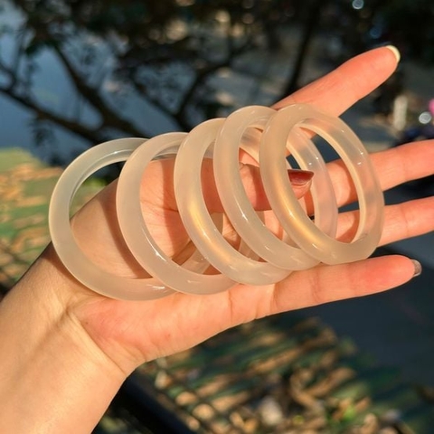 Người Mệnh Kim Mộc Thủy Hỏa Thổ Hợp Dòng Đá Gì?