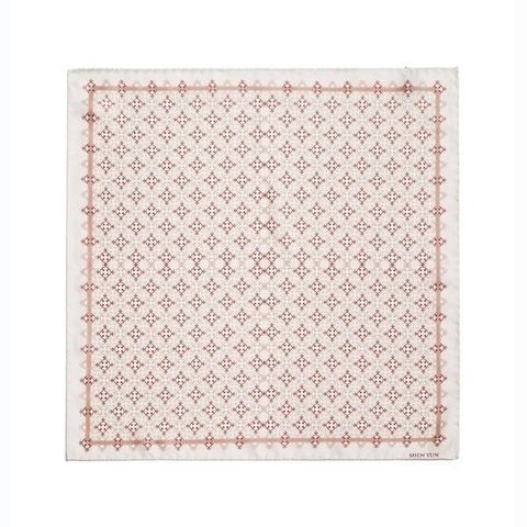 Khăn cài túi áo nam Biểu Tượng May Mắn Mãn Châu