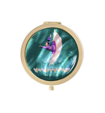 Gương trang điểm (Shen Yun Poster 2024)