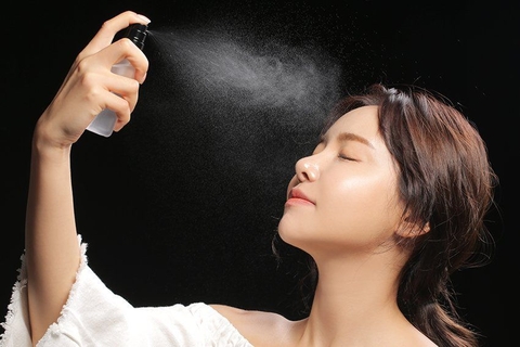 Xịt Khoáng Và Toner Có Khác Nhau Không?