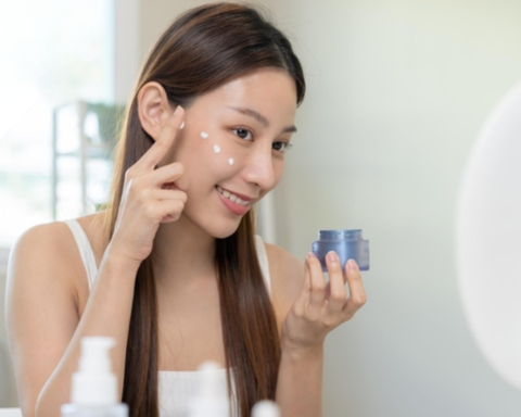 Làn Da Bị Sốc Khi Thay Đổi Môi Trường? Cách Để Da Luôn Khỏe Khi Di Chuyển