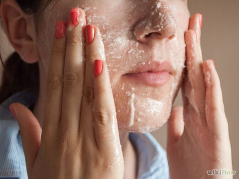 Tẩy Da Chết Đúng Cách:Đánh Thức Làn Da Rạng Rỡ Mà Không Gây Tổn Thương
