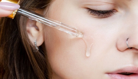 Nên Chọn Serum Hay Kem Dưỡng Đặc?