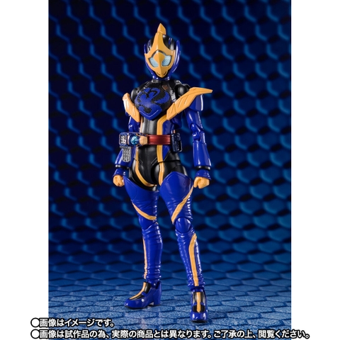 S.H.Figuarts Kamen Rider Jeanne Cobra Genome & Lovekov Kujaku Genome