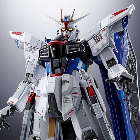 CHOGOKIN ZGMF-X10A Freedom Gundam Ver.GCP