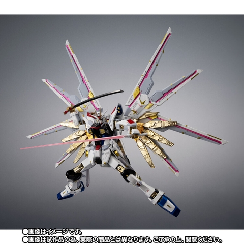 CHOGOKIN Mighty Strike Freedom Gundam