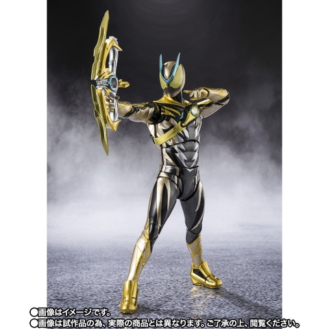 S.H.Figuarts Kamen Rider Zeztz Inazuma Plasma