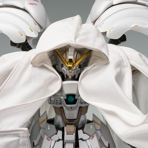 GFF METAL COMPOSITE Wing Gundam Zero Cloaked Custom