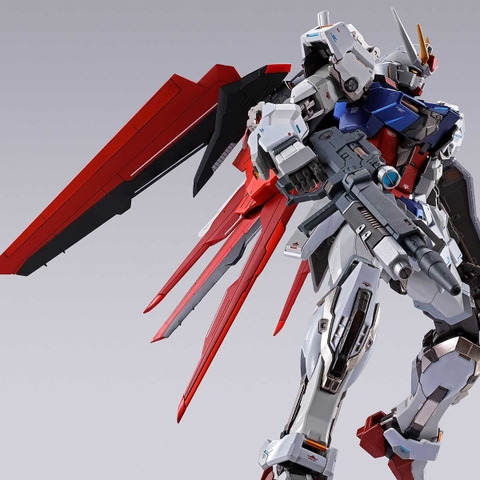 METAL BUILD Aile Striker
