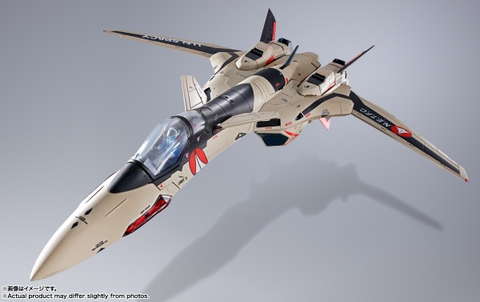 DX CHOGOKIN YF-19 Excalibur (Isamu Alva Dyson Use)