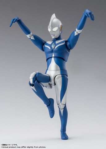 S.H.Figuarts Ultraman Cosmos Luna Mode