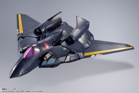 DX CHOGOKIN VF-17S Nightmare Stealth Valkyrie (Gamlin Kizaki Use)