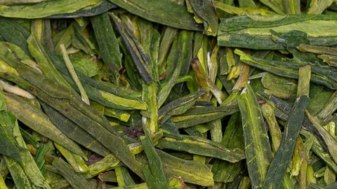 Nghệ Thuật Thủ Công Phan Chế Long Tỉnh Trên Chảo Nóng