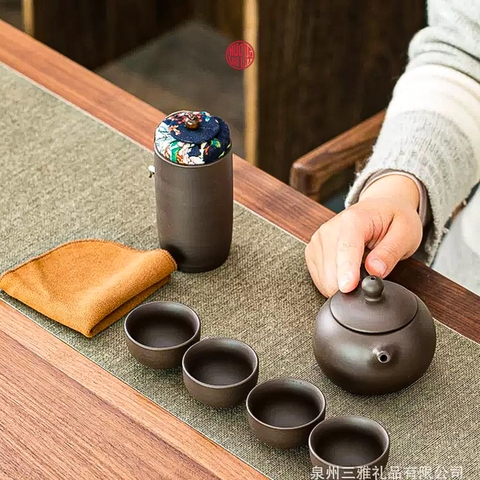 QUÀ TẶNG BỘ ẤM TRÀ DU LỊCH HÌNH HỘP VẢI