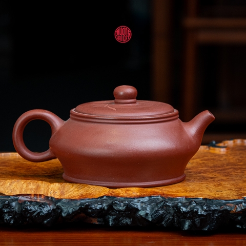 ẤM TRÀ TỬ SA HỒNG NÊ DÁNG TRÚC ĐOẠN KHẮC TRÚC (180ml)