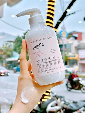 SỮA DƯỠNG THỂ HƯƠNG NƯỚC HOA NGÀY VÀ ĐÊM JMELLA