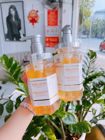 Sữa tắm tinh chất hoa cúc Weilaiya 450ml (WEILAIYA CALENDULA SKIN BEAUTIFYING ESSENCE SHOWER GEL)