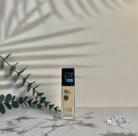 KEM NỀN TIỆP DA KHÔNG BÒN NHỜN MAYBELLINE 118 ( NẮP ĐEN )