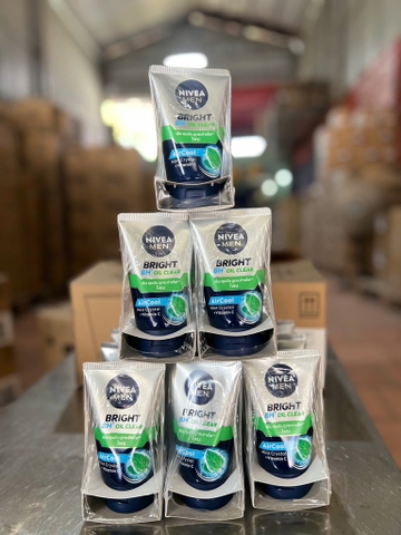 88869 SỮA RỬA MẶT NIVEA NAM BRIGHT 12H OIL CLEAR FOAM 100G x 24 CHAI