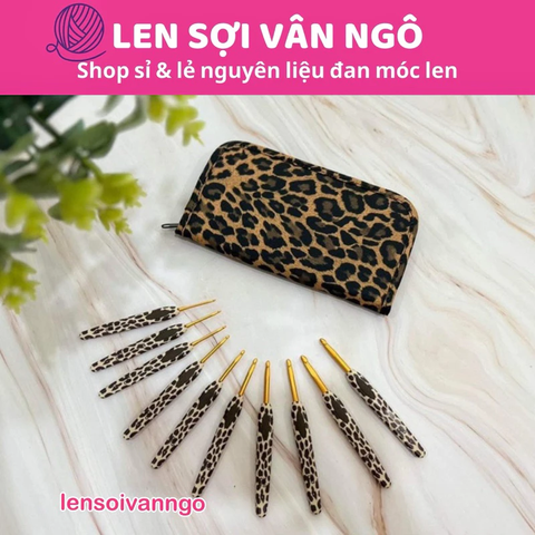 Bộ 10 kim móc Clover hoạ tiết da beo kèm ví đựng (26253)