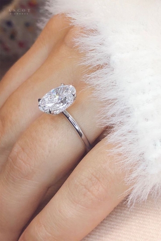 FULL MOISSANITE VIÊN CHỦ OVAL 8*12 MỀM MẠI, DỊU DÀNG, SANG TRỌNG,  SRE007