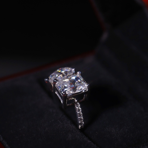Nhẫn Hai Viên Chủ - Toi Ét Moi Ring FULL MOISSANITE - SRE401