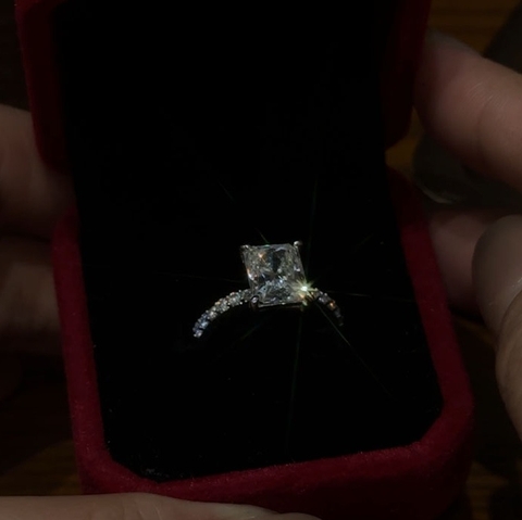 HPJ PHONG CÁCH FULL MOISSANITE Viên Chủ Radiant 7*9 - SRE013