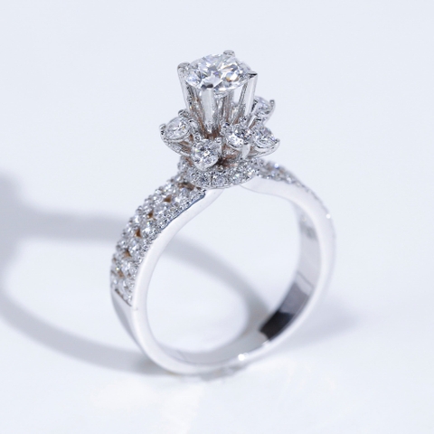 HPJ Hoa Ngọc - FULL MOISSANITE viên chủ 5.4 li rực rỡ và nở rộ - SRE080