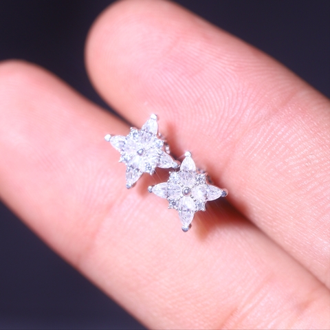 Bông tai hoa 4 cánh đính FULL MOISSANITE - SEE043