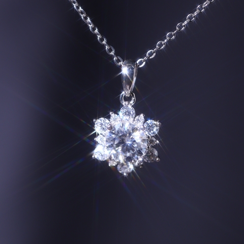 Mặt Dây Hoa 5 Cánh FULL MOISSANITE Viên Chủ 6.5Li - SPE196