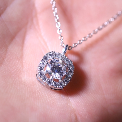 Dây Chuyền HALO Vuông FULL MOISSANITE Viên Chủ 6.Li - SNE197