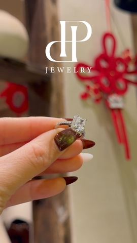 Nhẫn Bạc Xi Kim Đính FULL MOISSANITE Viên Chủ Radiant 6*8 Li. Sang Trọng, Quí Phái SRE083a