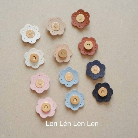 Nút hít gài hình hoa chất liệu da PU 15mm (tính cả hoa 35mm)