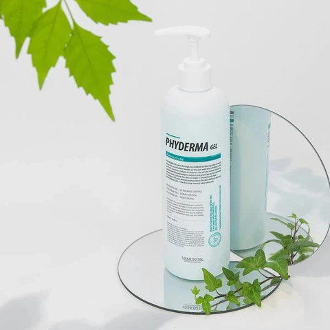 Sữa rửa mặt dịu nhẹ, làm sạch êm ái, duy trì độ ẩm tự nhiên cho da PHYDERMA GEL CLEANSER